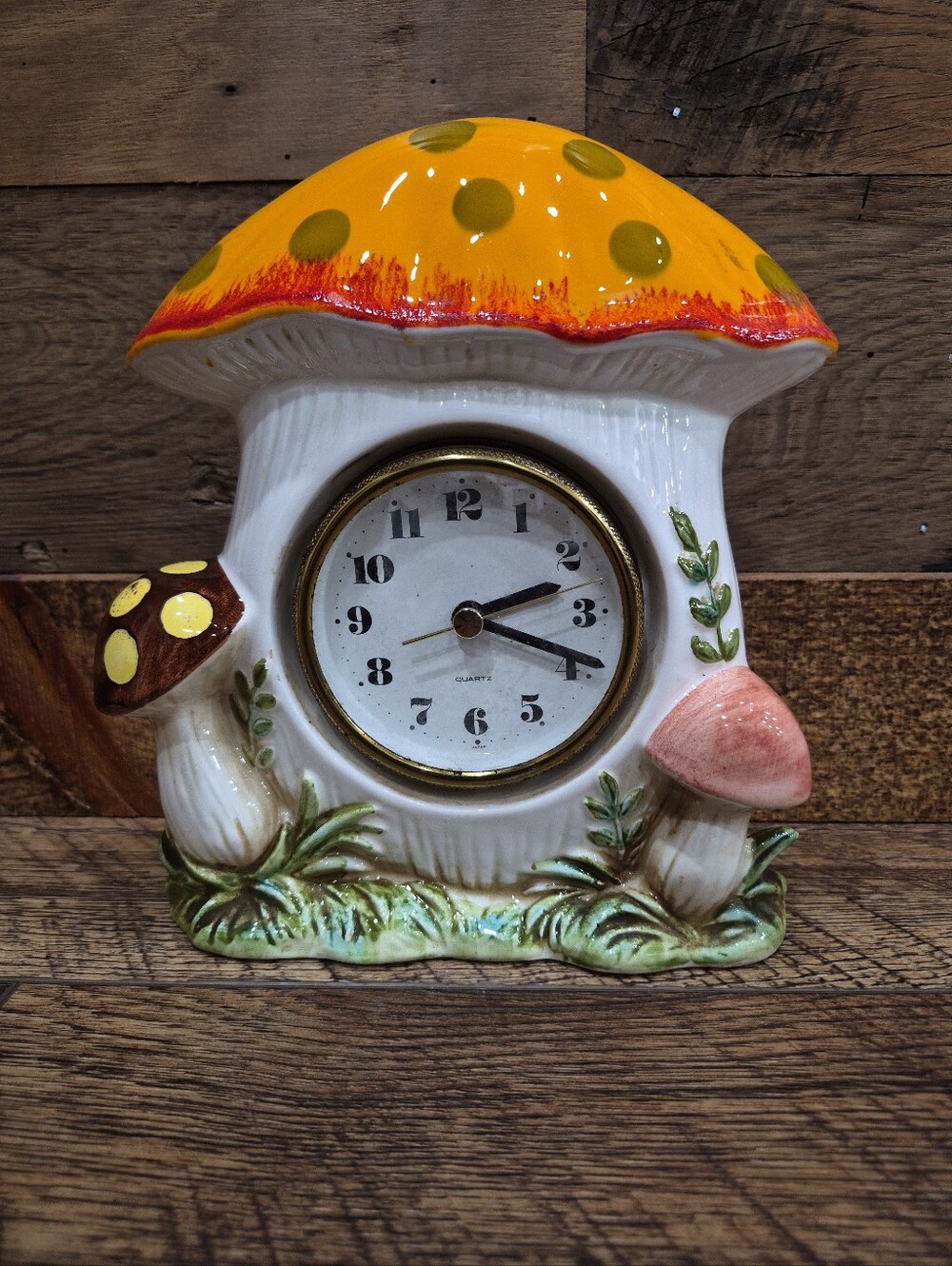 Vintage Sears Merry Mushroom RARE Shelf Counter Clock Excellent Condition